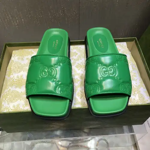 Gucci Shoes 2304MP0017