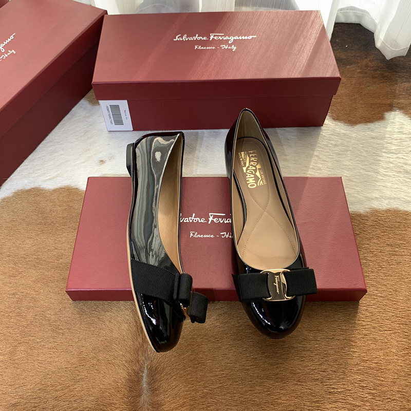 FASH SaLOUIS VUITTONatore Ferragamo Shoes 2304PZ0045