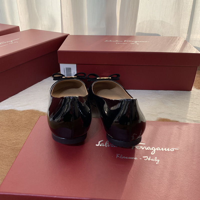 FASH SaLOUIS VUITTONatore Ferragamo Shoes 2304PZ0045