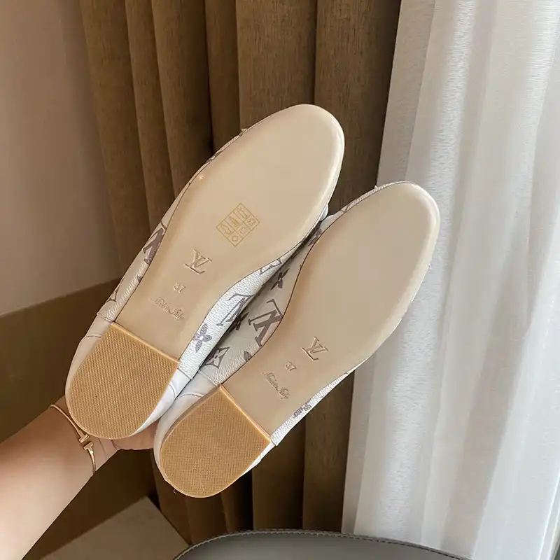 LV Shoes 2304PZ0066