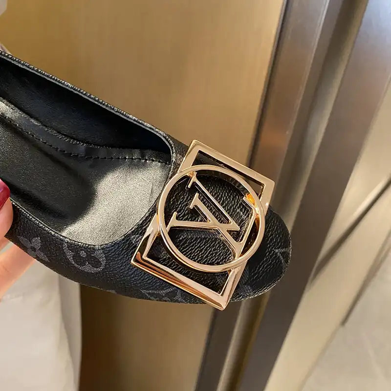 LV Shoes 2304PZ0071