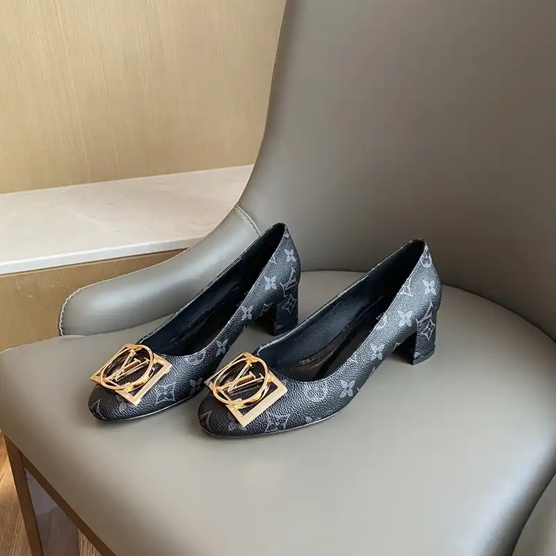 LV Shoes 2304PZ0071