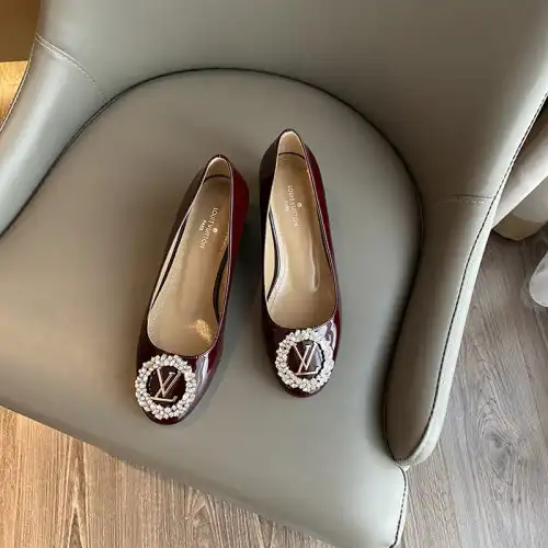 LV Shoes 2304PZ0073