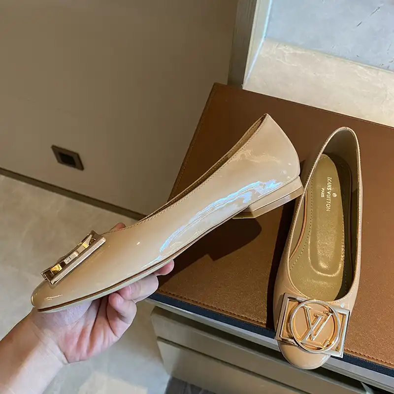 LV Shoes 2304PZ0088