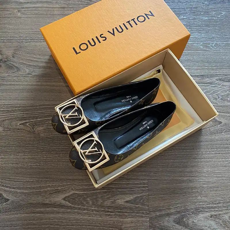 Official FashionRep LV Shoes 2304PZ0099