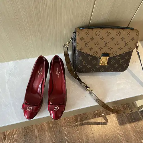 LV Shoes 2304PZ0111