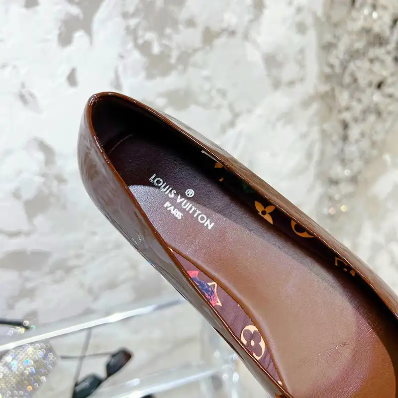 LV Shoes 2304PZ0116