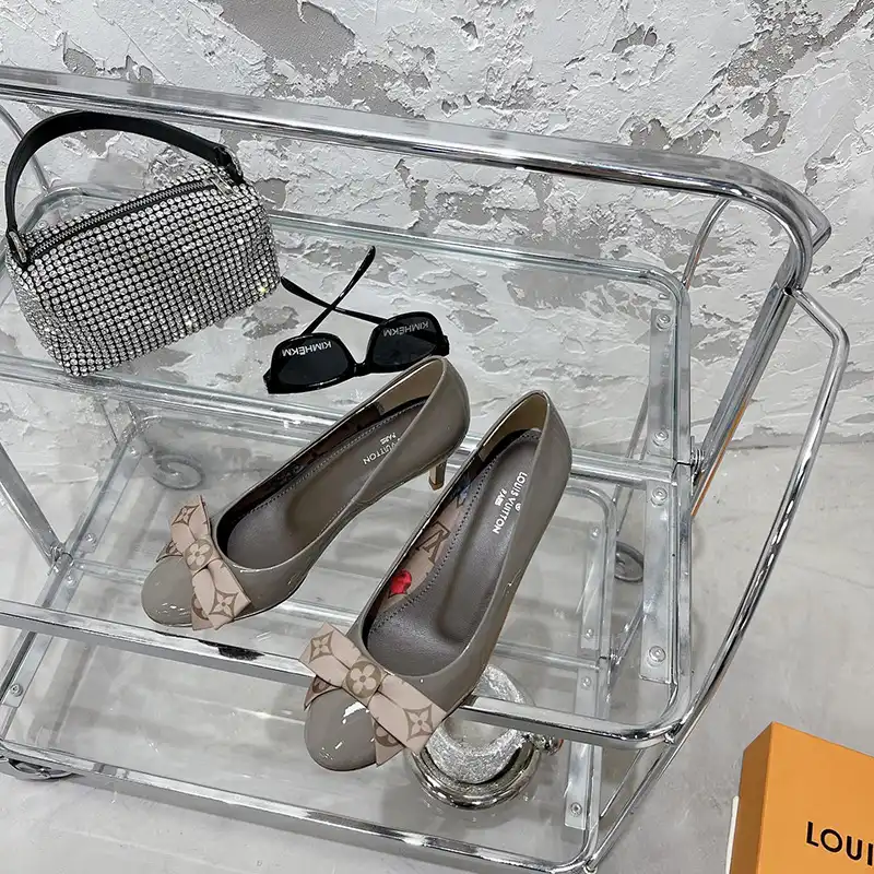 LV Shoes 2304PZ0119