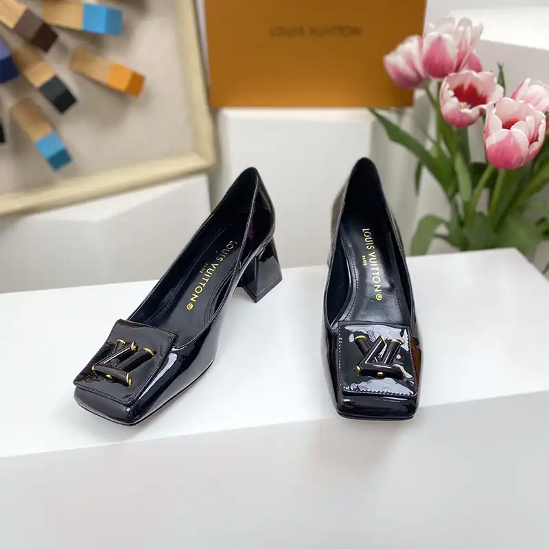 LV Shoes 2304PZ0125