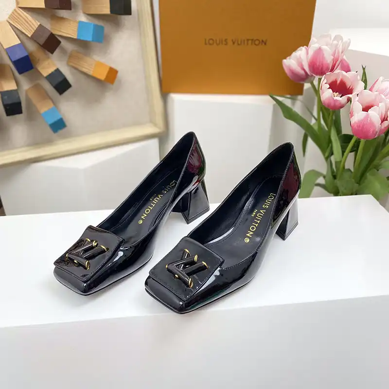 LV Shoes 2304PZ0125