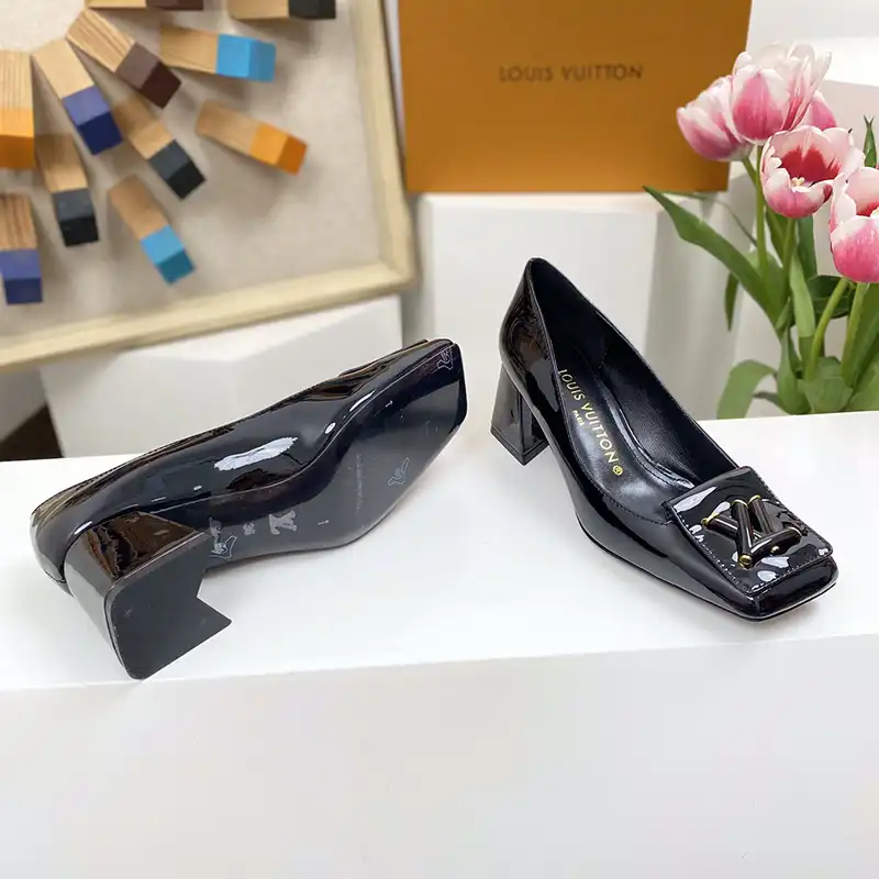 LV Shoes 2304PZ0125