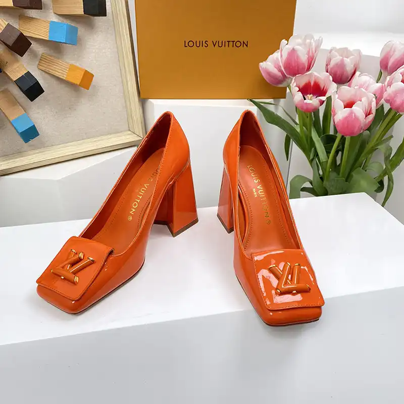 Official FashionRep LV Shoes 2304PZ0132