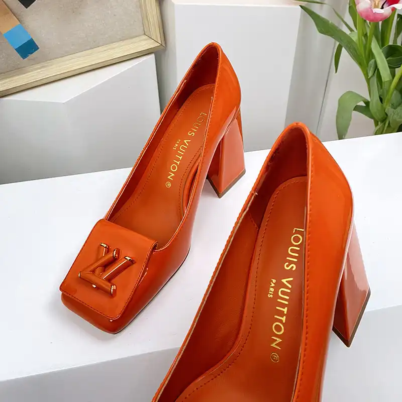 Official FashionRep LV Shoes 2304PZ0132