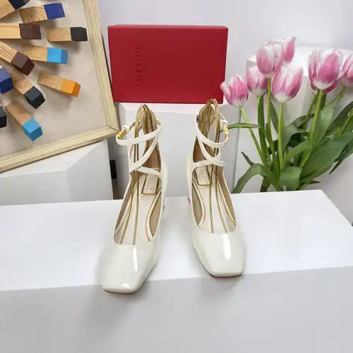 Valentino Shoes 2304PZ0138