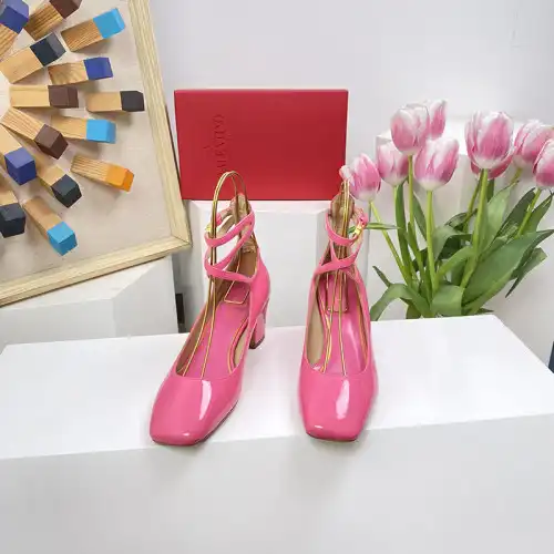 Valentino Shoes 2304PZ0139