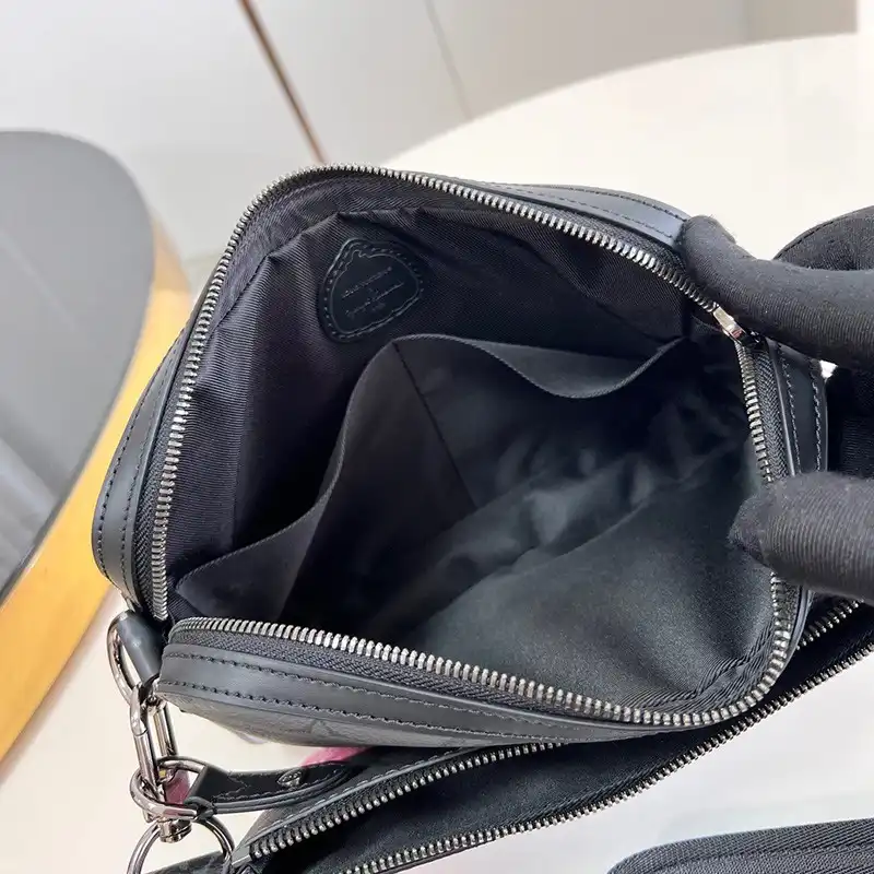 LV Bag 2304YA0002