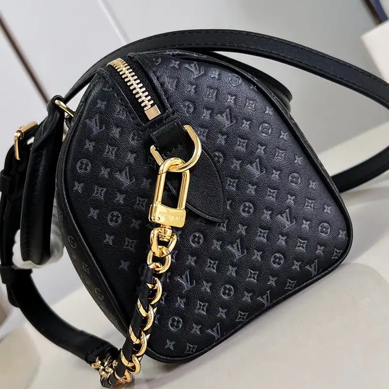 LV Bag 2304YA0016