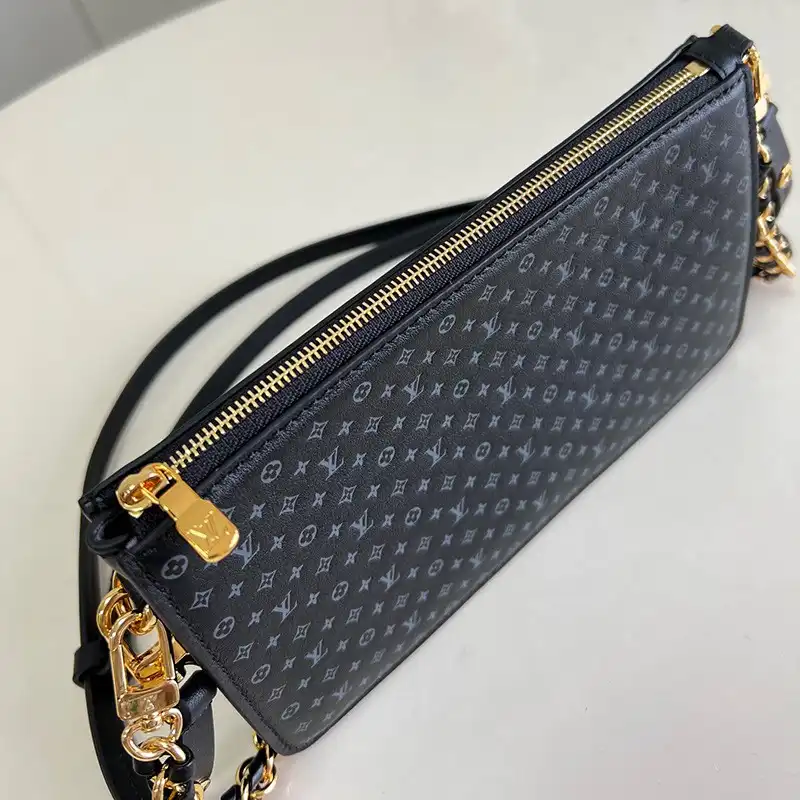 LV Bag 2304YA0018