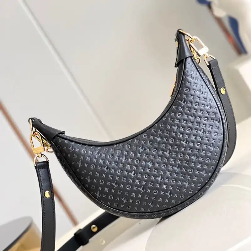 LV Bag 2304YA0021