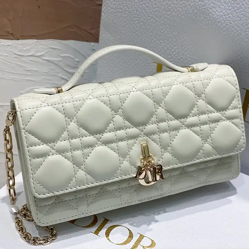 Dio Bag 2304YA0059