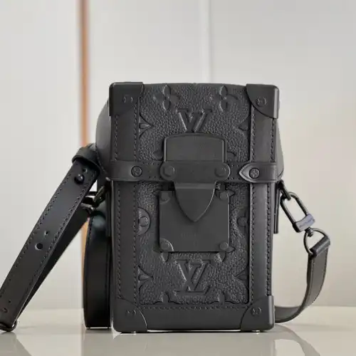 LV Bag 2304YA0160