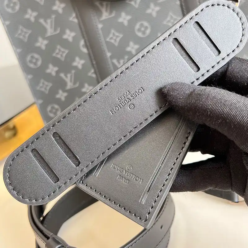 LV Bag 2304YA0163