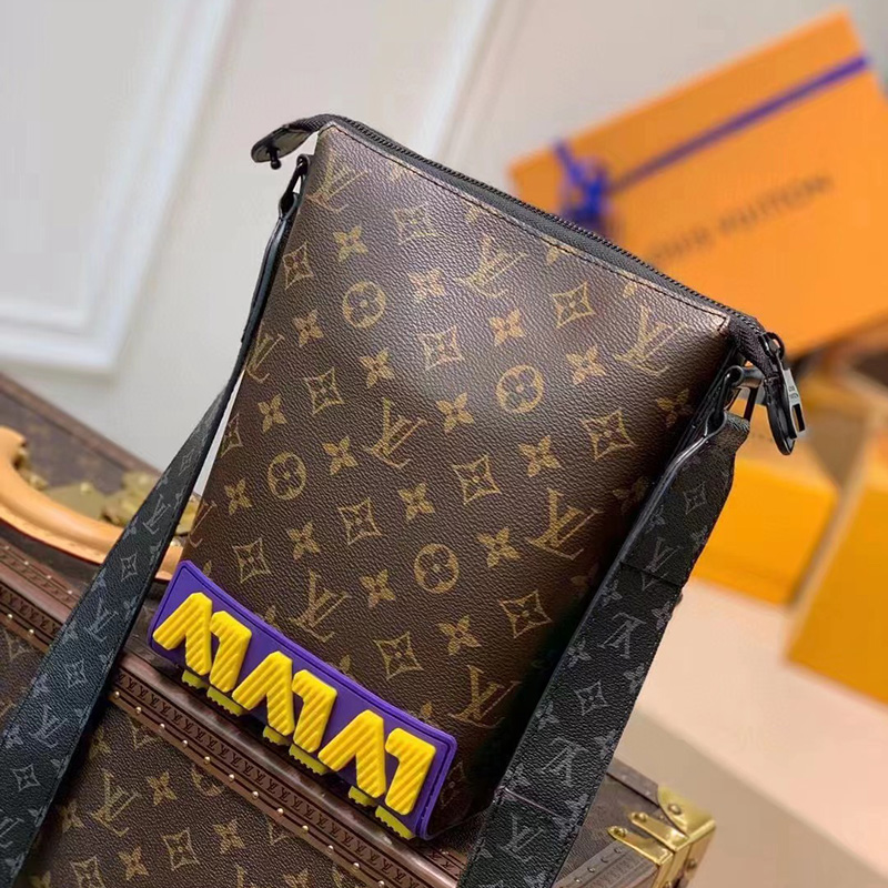 FASH LOUIS VUITTON Bag 2305HT0021