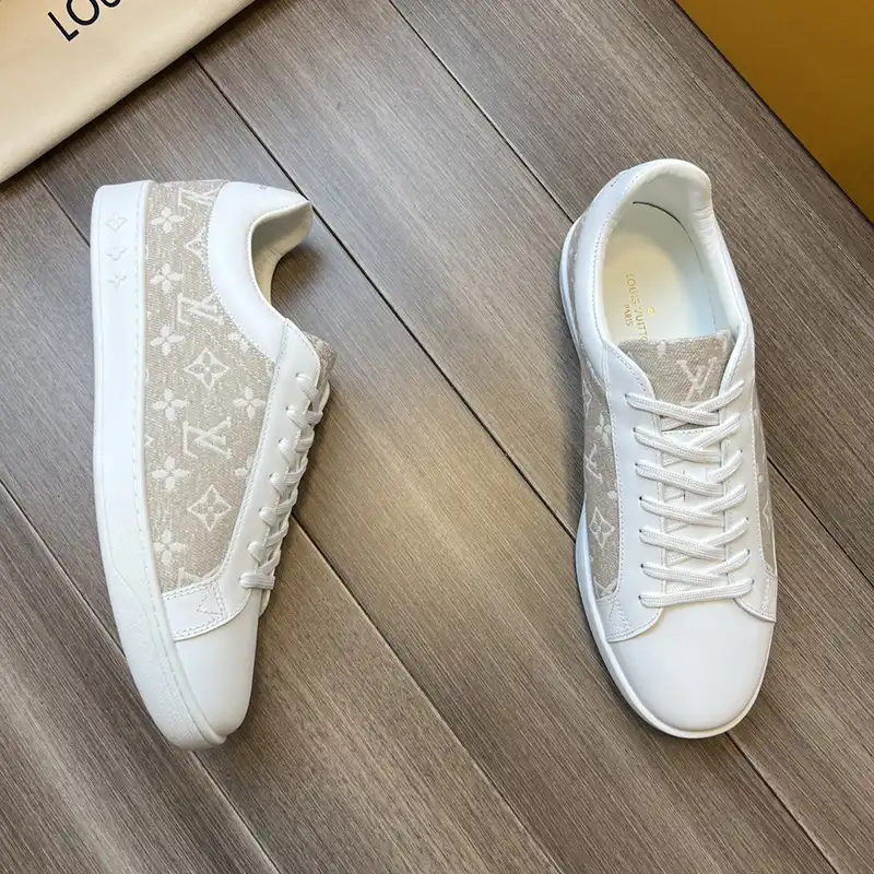 LV Shoes 2305PZ0115