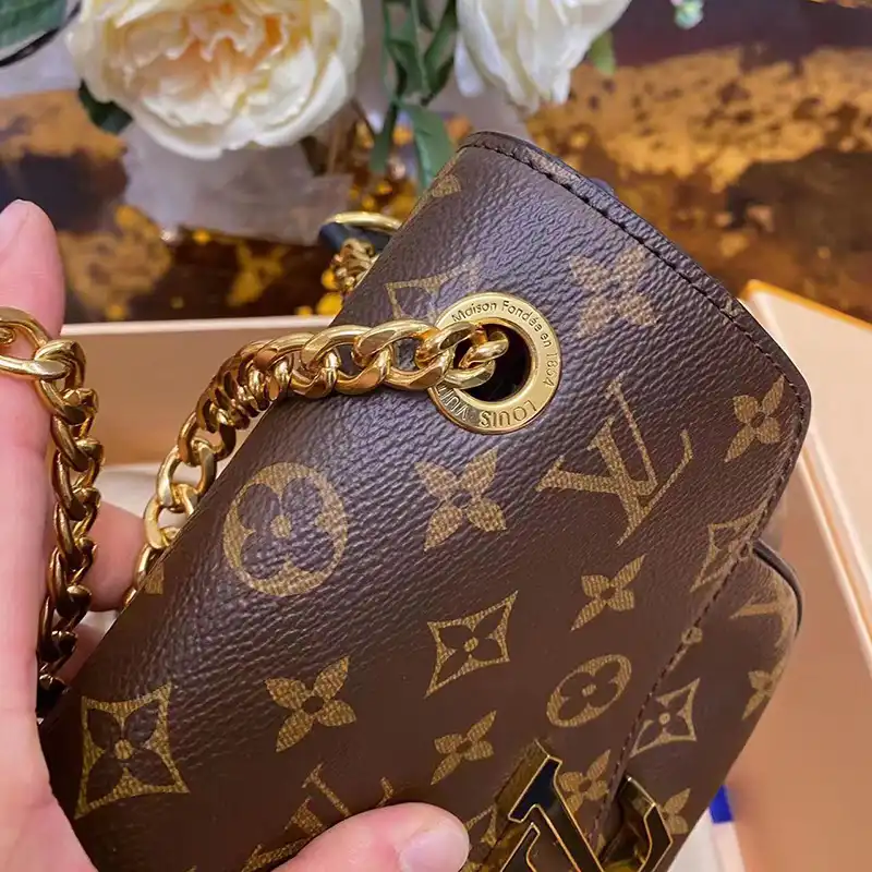 LV Bag 2306HT0003