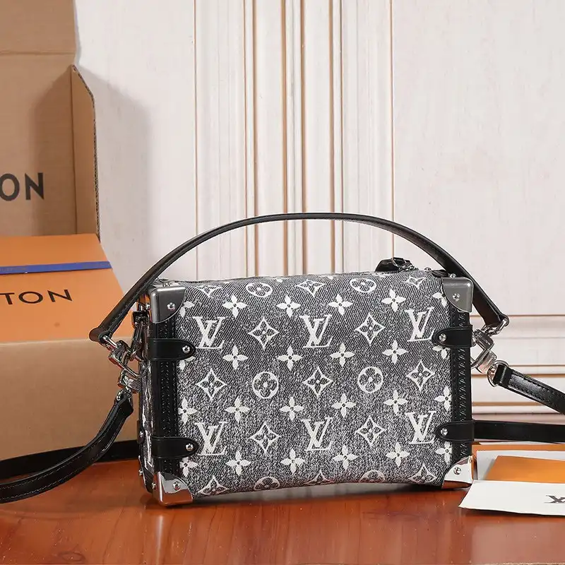 LV Bag 2306YA0003