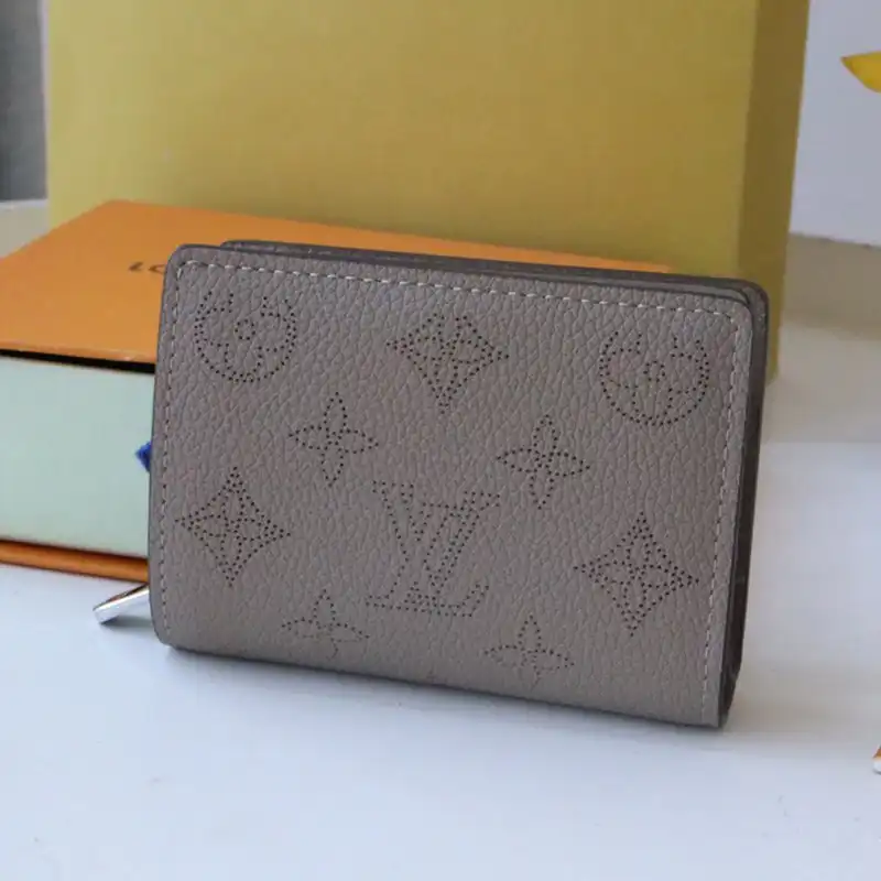 LV Bag 2306YA0008