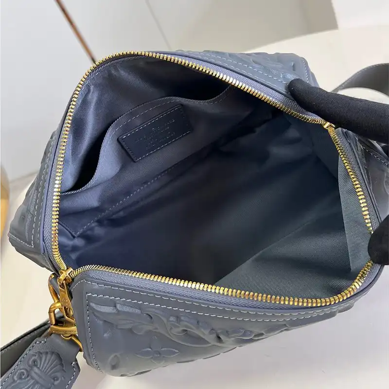 LV Bag 2306YA0011