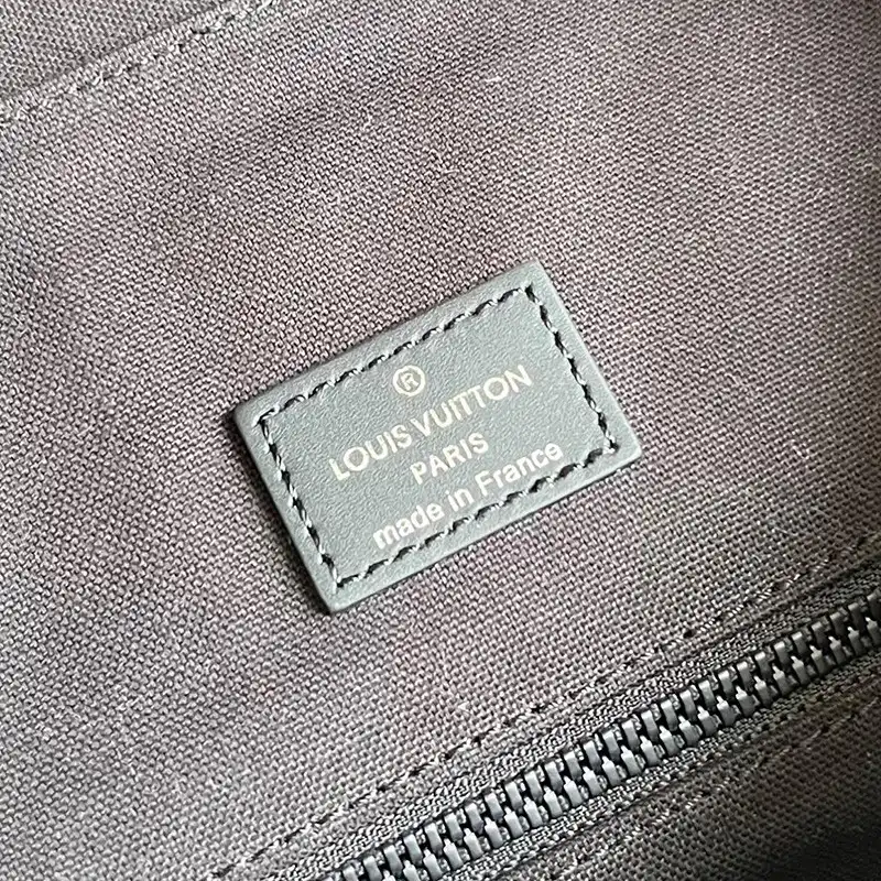 LV Bag 2306YA0013