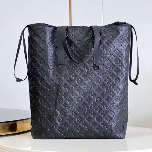 Fashionrepsfam ru LV Bag 2306YA0016