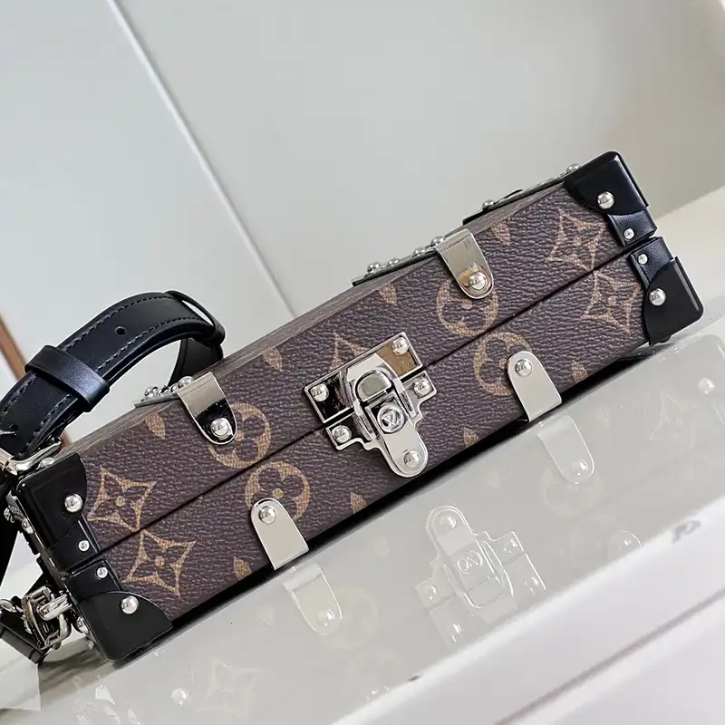 LV Bag 2306YA0065