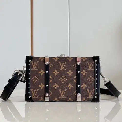 LV Bag 2306YA0065