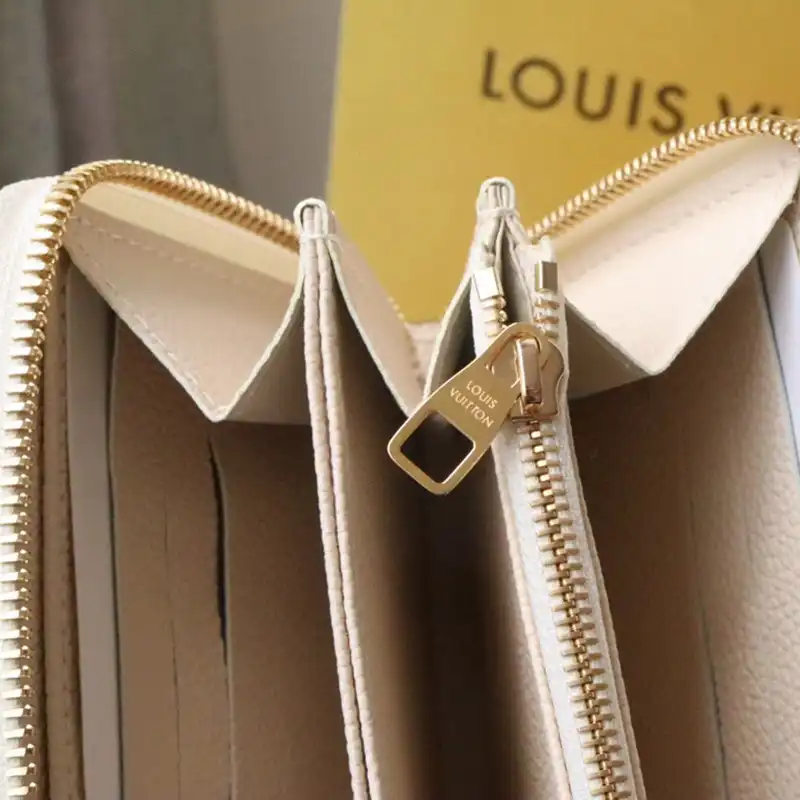 LV Bag 2306YA0096