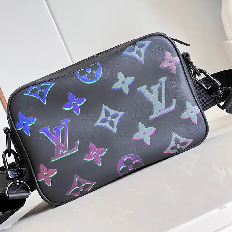 LV Bag 2306YA0126