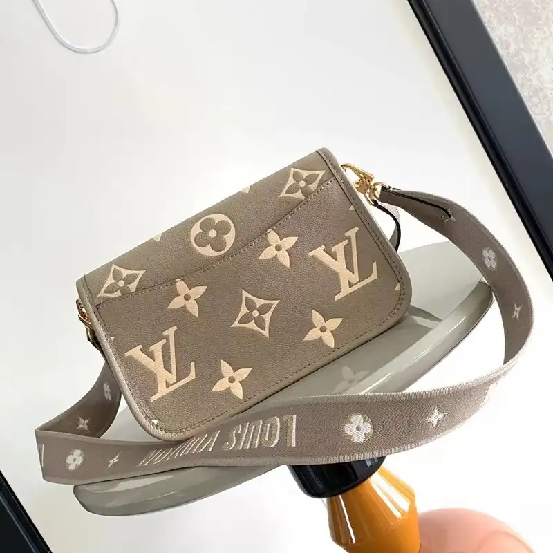 LV Bag 2306YA0147