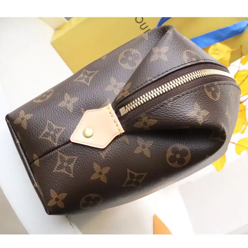 LV Bag 2307HT0005