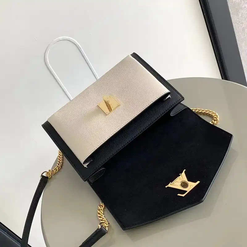 LV Bag 2308DJ0107