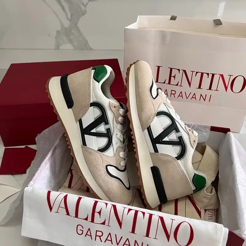 Fashionrepsfam ru Valentino Shoes 2309PZ0043