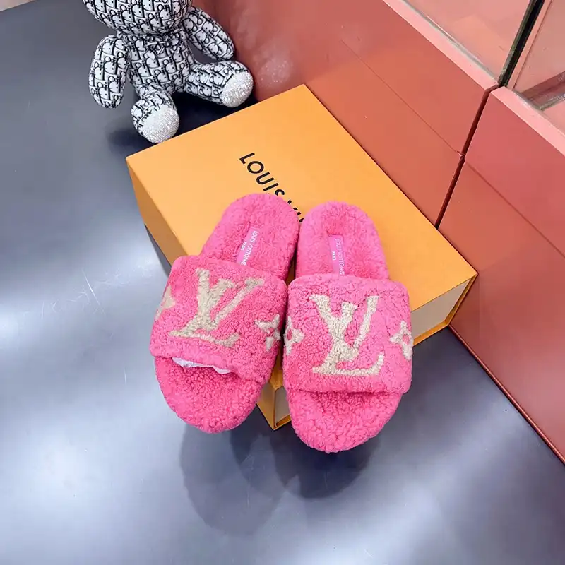 LV Shoes 2309PZ0055