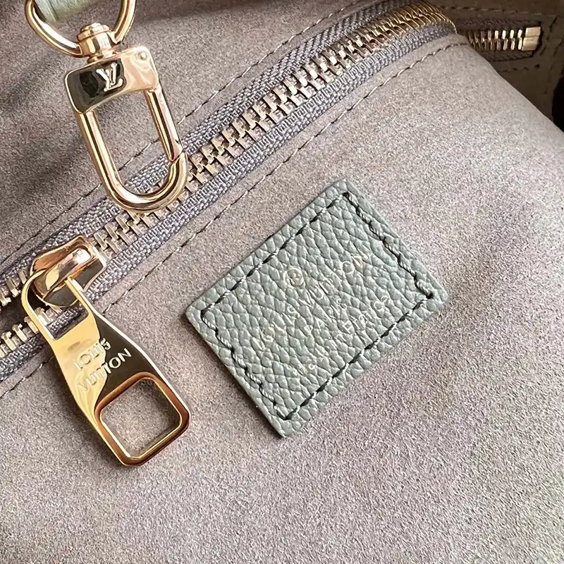 LV Bag 2309YA0007