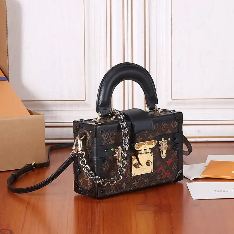 LV Bag 2309YA0017