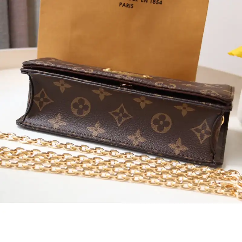 LV Bag 2309YA0022