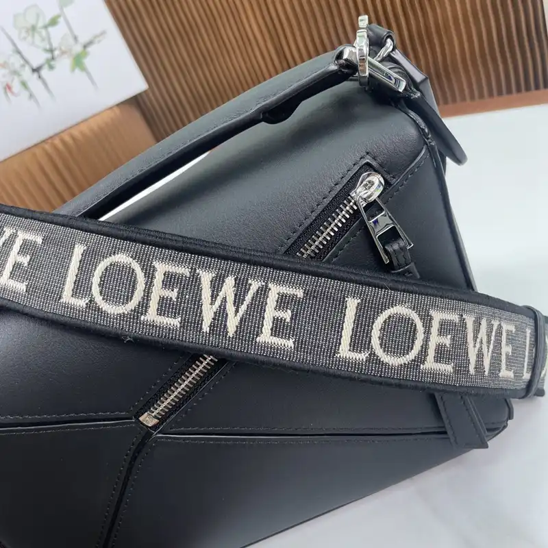 Loewe Bag 2309YA0134