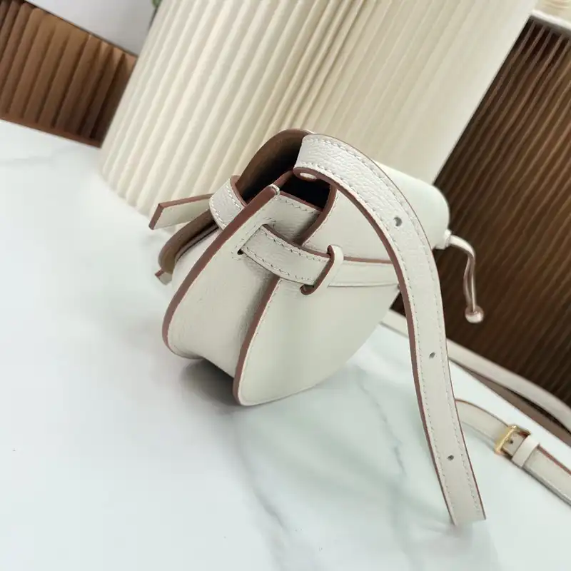 Loewe Bag 2309YA0137