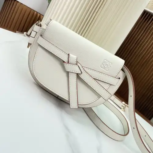 Fashionrepsfam ru Loewe Bag 2309YA0137