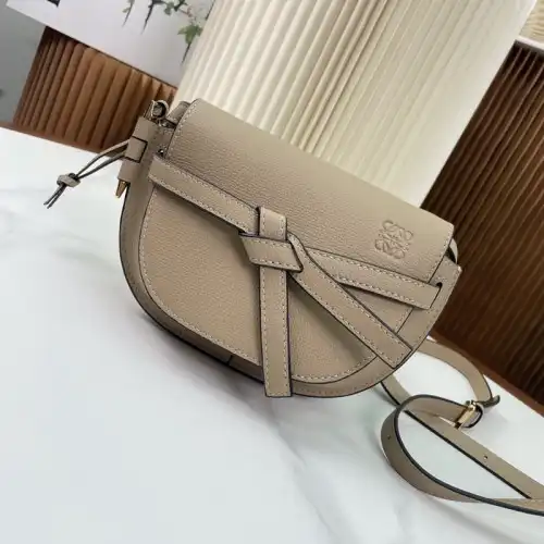 Loewe Bag 2309YA0138